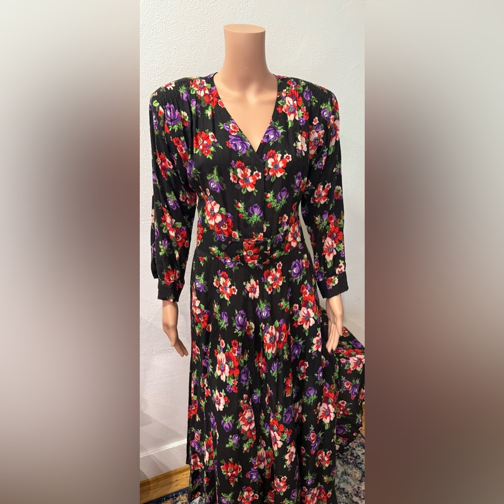 Vintage Floral Black Dress with Belt